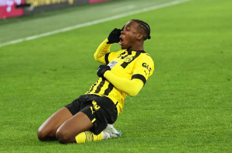Tương lai bất định của Gittens khi Chelsea sắp đón ‘viên ngọc’ mới